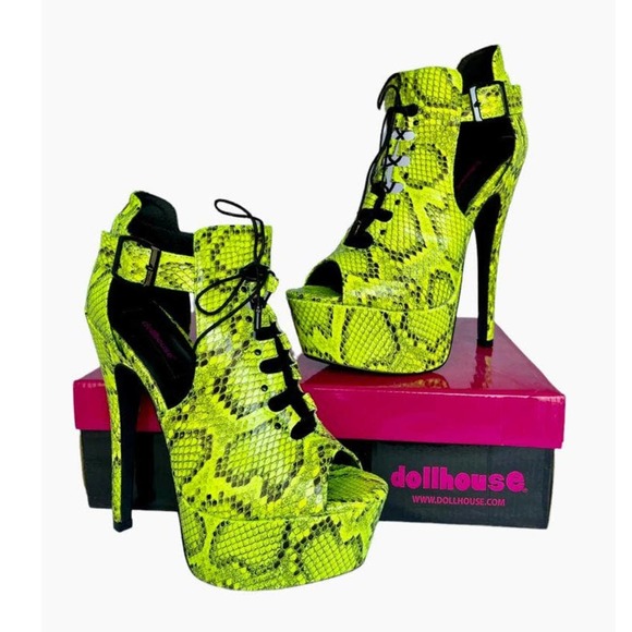 Dollhouse Shoes - 💎✨135✨💎 DOLLHOUSE Metro  LimSnk
